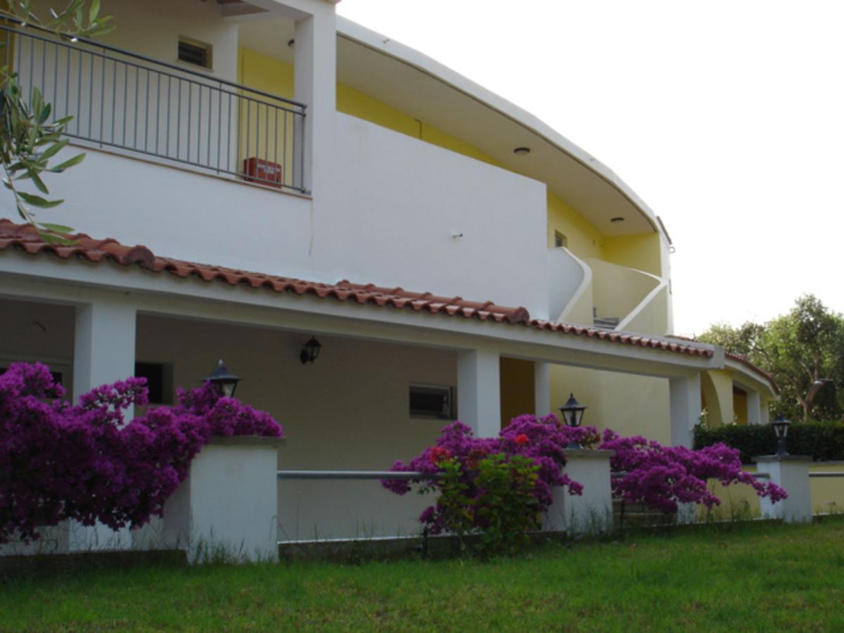 Ferouli Residence Riza  Экстерьер фото